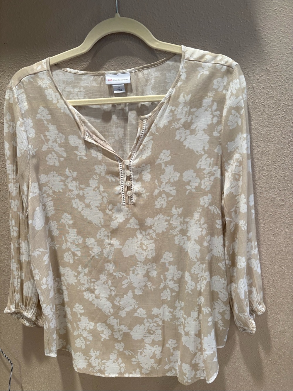 Liz Claiborne Beige Floral Henley Tunic